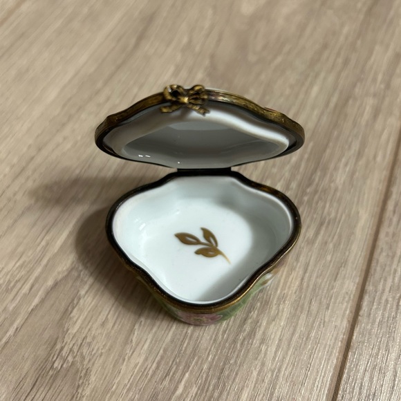 Limoges Trinket Box LaGloriette No. 145/250 Handpainted France Cranberry & Gold - Picture 10 of 11